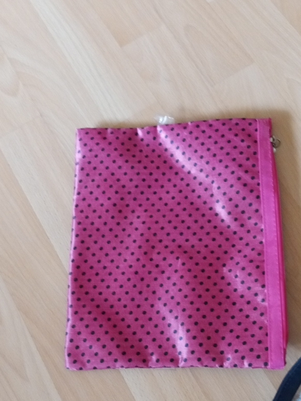 $2>>Pink Polka Dot Zip Pouch - Compact Travel Organizer
